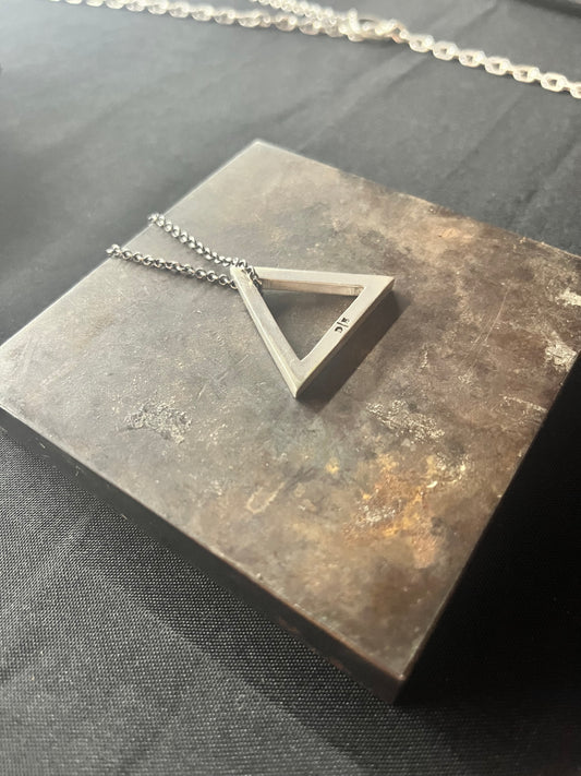 DE-P8 - Sterling Silver Pendant